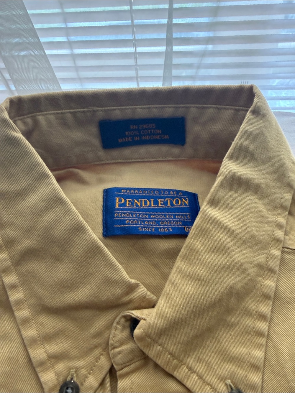 Lot of 2 men’s shirts (1) Daniel cremieux navy (1) Pendleton gold. Size medium - Picture 3 of 7